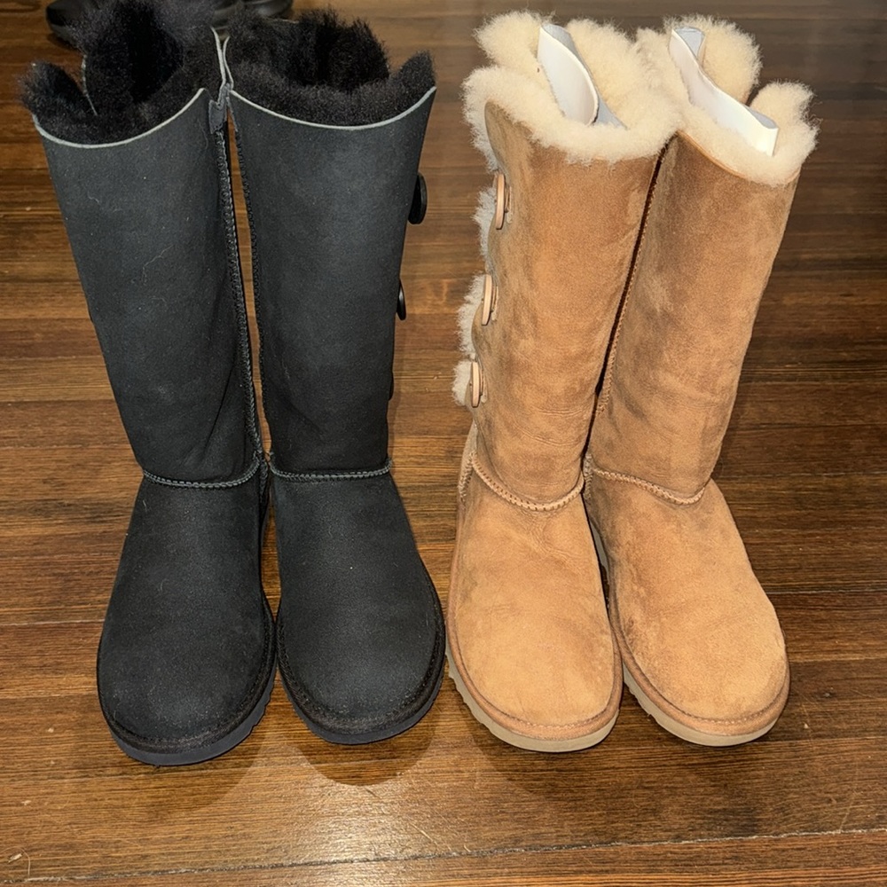 NWOB Ugg tall Bailey button women’s 8